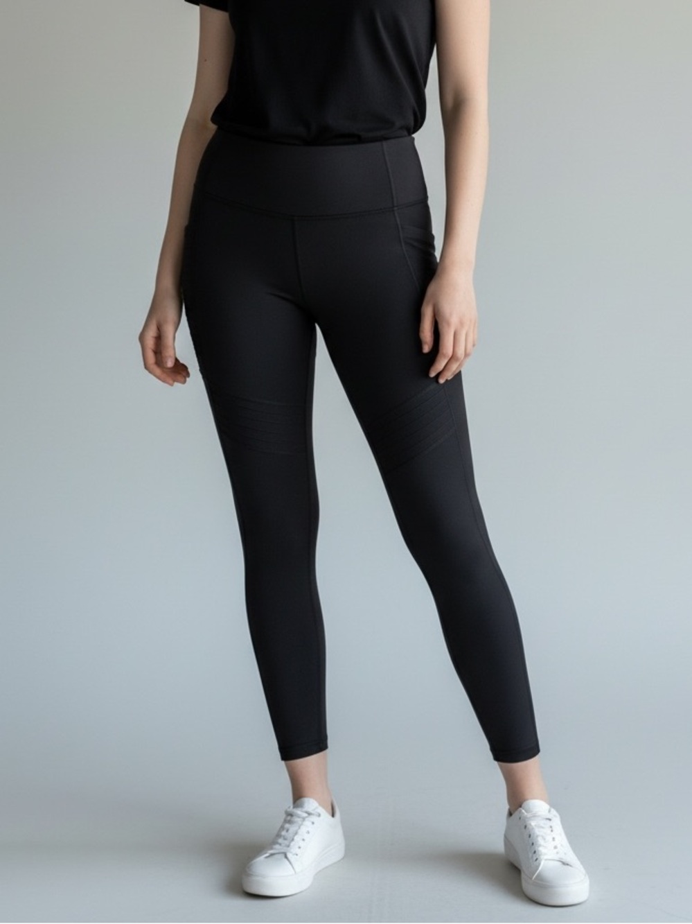 Athleta Stash Pocket Moto Leggings – Medium